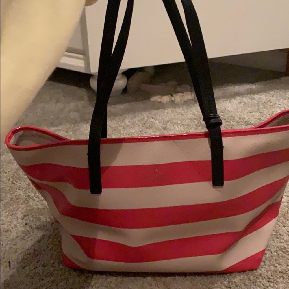 Kate spade red & white bag w/ black straps